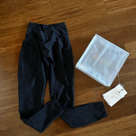 Bombshell Sportswear Pants - Bombshell Sportswear Contour heathered Black Leggings XS